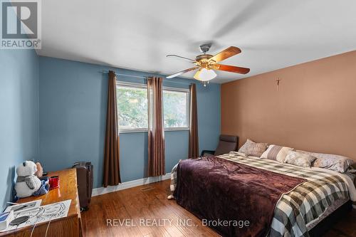 5 East Gate, Barrie (Grove East), ON - Indoor Photo Showing Bedroom