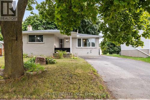 5 East Gate, Barrie, ON - Outdoor