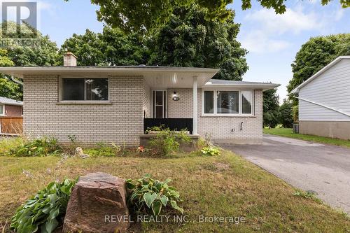 5 East Gate, Barrie, ON - Outdoor