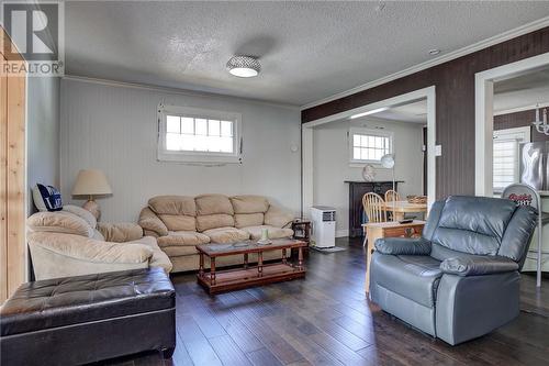 1014 Lake Road, Willisville, ON - Indoor Photo Showing Living Room