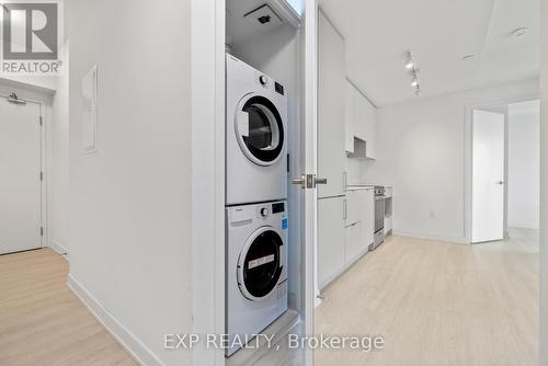 3901 - 3883 Quartz Road, Mississauga, ON - Indoor Photo Showing Laundry Room