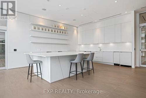 3901 - 3883 Quartz Road, Mississauga, ON - Indoor Photo Showing Kitchen