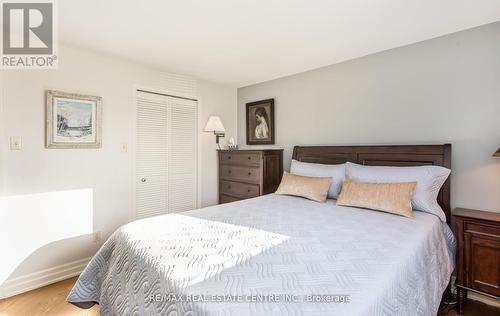 868 Cabot Trail, Milton (Dorset Park), ON - Indoor Photo Showing Bedroom