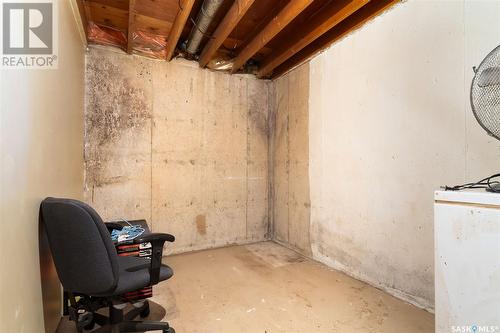 202 7Th Street, Pilot Butte, SK - Indoor Photo Showing Basement