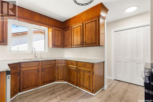 202 7Th Street, Pilot Butte, SK - Indoor Photo Showing Kitchen With Double Sink