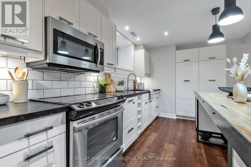 234 Seaton Street, Toronto (Moss Park), ON - Indoor Photo Showing Kitchen With Upgraded Kitchen