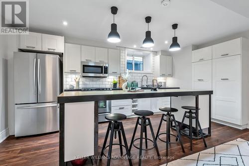 234 Seaton Street, Toronto (Moss Park), ON - Indoor Photo Showing Kitchen With Upgraded Kitchen