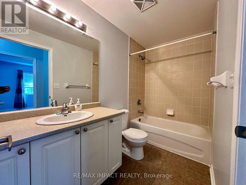 104 - 1 Sidney Lane, Clarington (Bowmanville), ON - Indoor Photo Showing Bathroom