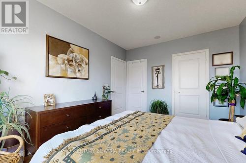 1609 - 9235 Jane Street, Vaughan, ON - Indoor Photo Showing Bedroom