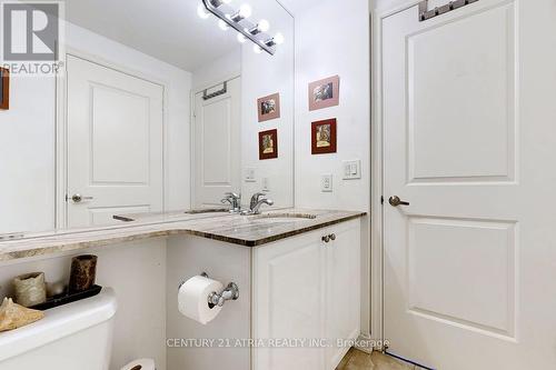 1609 - 9235 Jane Street, Vaughan, ON - Indoor Photo Showing Bathroom