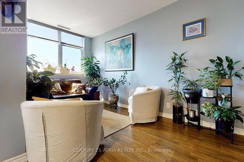 1609 - 9235 Jane Street, Vaughan, ON - Indoor