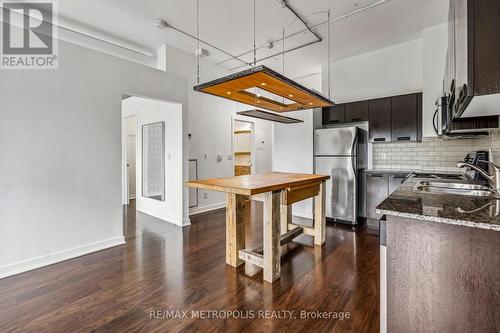 302 - 2 Fieldway Road, Toronto (Islington-City Centre West), ON - Indoor Photo Showing Kitchen With Double Sink