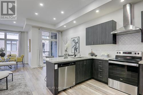 32 Wuhan Lane, Markham (Wismer), ON - Indoor Photo Showing Kitchen With Double Sink With Upgraded Kitchen