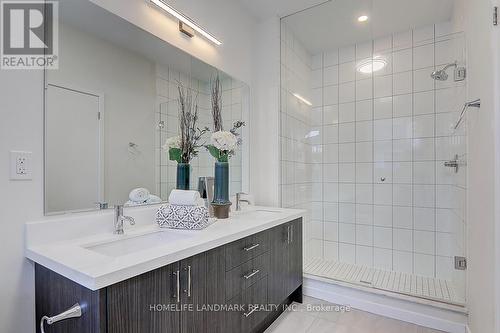 32 Wuhan Lane, Markham (Wismer), ON - Indoor Photo Showing Bathroom