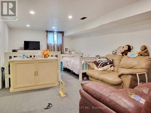 304 Old Homestead Road, Georgina (Keswick North), ON - Indoor Photo Showing Bedroom