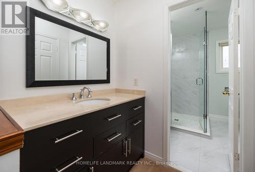 16 Parklawn Crescent, Markham (Thornlea), ON - Indoor Photo Showing Bathroom