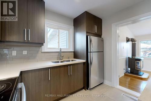 247 Demaine Crescent, Richmond Hill (Crosby), ON - Indoor Photo Showing Kitchen With Double Sink