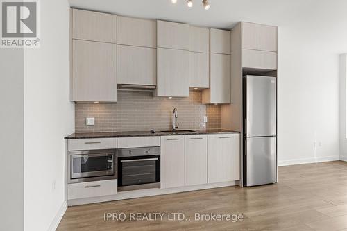 Ph08 - 195 Redpath Avenue, Toronto (Mount Pleasant West), ON - Indoor Photo Showing Kitchen With Upgraded Kitchen