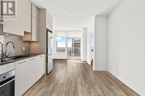 Ph08 - 195 Redpath Avenue, Toronto (Mount Pleasant West), ON - Indoor Photo Showing Kitchen With Upgraded Kitchen