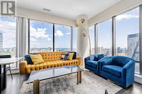 3902 - 5 St Joseph Street, Toronto, ON - Indoor Photo Showing Living Room