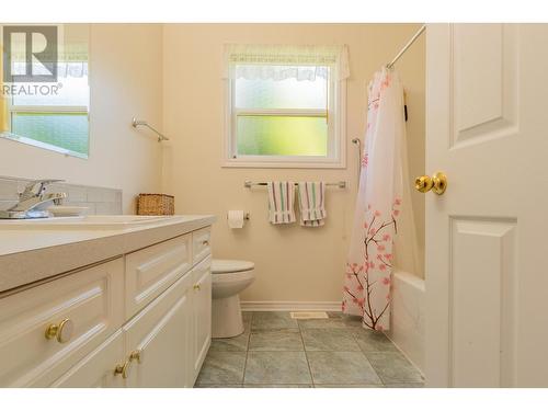 2205 Rockland Avenue Unit# 7, Trail, BC - Indoor Photo Showing Bathroom