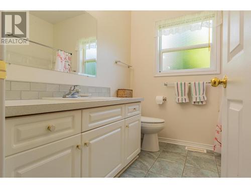 2205 Rockland Avenue Unit# 7, Trail, BC - Indoor Photo Showing Bathroom