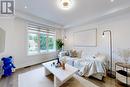 8B Parker Avenue, Richmond Hill (Oak Ridges), ON  - Indoor Photo Showing Living Room 