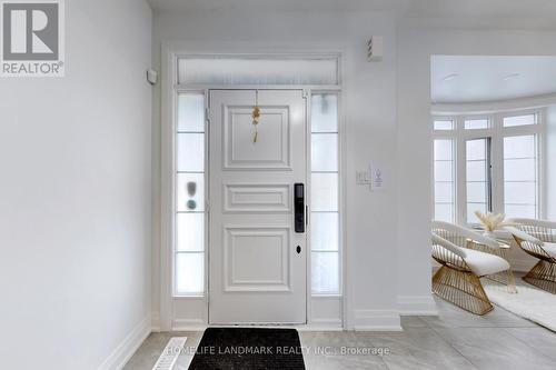 8B Parker Avenue, Richmond Hill (Oak Ridges), ON - Indoor Photo Showing Other Room