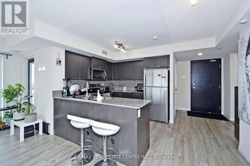 808 - 2152 Lawrence Avenue E, Toronto (Wexford-Maryvale), ON - Indoor Photo Showing Kitchen