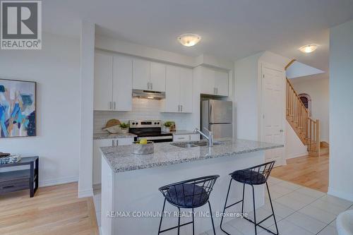 55 Bayardo Drive, Oshawa (Windfields), ON - Indoor Photo Showing Kitchen With Upgraded Kitchen