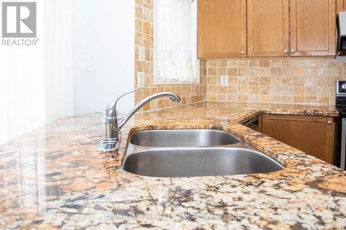 42 Inverhuron Street, Richmond Hill (Oak Ridges Lake Wilcox), ON - Indoor Photo Showing Kitchen With Double Sink