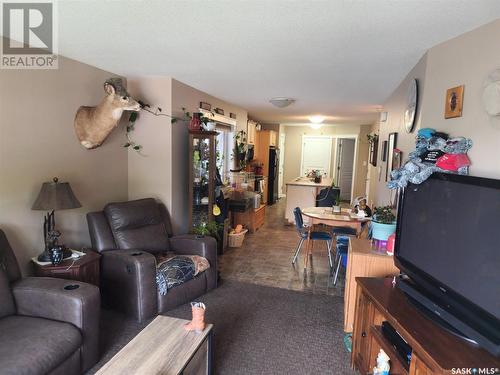 526 Toronto Street, Regina, SK - Indoor Photo Showing Living Room