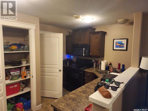 526 Toronto Street, Regina, SK - Indoor Photo Showing Kitchen