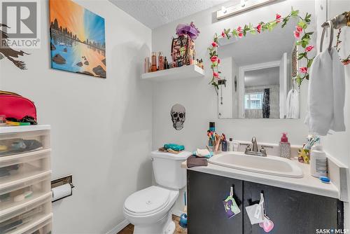 410 425 115Th Street E, Saskatoon, SK - Indoor Photo Showing Bathroom