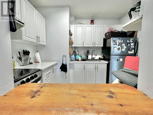 303 - 114 Vaughan Road, Toronto (Humewood-Cedarvale), ON - Indoor Photo Showing Kitchen