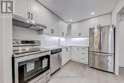 325 - 16 Elgin Street, Markham, ON - Indoor Photo Showing Kitchen With Upgraded Kitchen