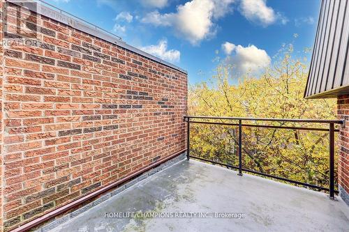 325 - 16 Elgin Street, Markham, ON - Outdoor With Balcony