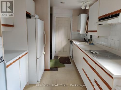 Upper - 9 Lisburn Crescent, Toronto (Don Valley Village), ON - Indoor Photo Showing Kitchen