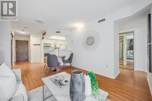 901 - 1001 Bay Street, Toronto (Bay Street Corridor), ON - Indoor Photo Showing Living Room