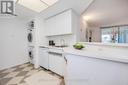 901 - 1001 Bay Street, Toronto, ON - Indoor Photo Showing Laundry Room