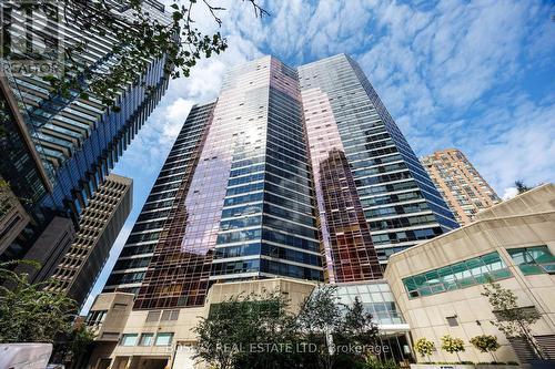 901 - 1001 Bay Street, Toronto, ON - Outdoor With Facade