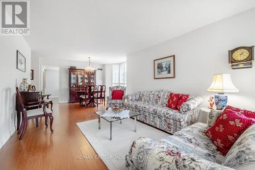 1203 - 10 Kenneth Avenue, Toronto (Willowdale East), ON - Indoor Photo Showing Living Room