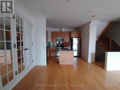 605 - 18 Everson Drive, Toronto, ON - Indoor Photo Showing Kitchen