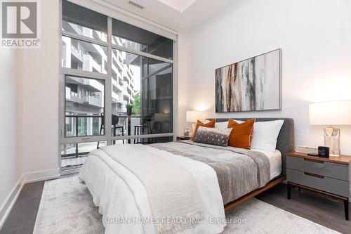 262 - 25 Adra Grado Way, Toronto (Bayview Village), ON - Indoor Photo Showing Bedroom