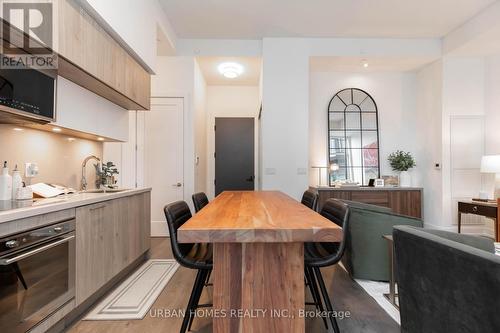 262 - 25 Adra Grado Way, Toronto (Bayview Village), ON - Indoor Photo Showing Kitchen