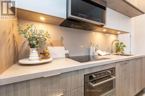 262 - 25 Adra Grado Way, Toronto (Bayview Village), ON - Indoor Photo Showing Kitchen