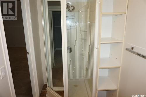 4321 Garnet Street, Regina, SK - Indoor Photo Showing Bathroom