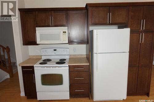 4321 Garnet Street, Regina, SK - Indoor Photo Showing Kitchen