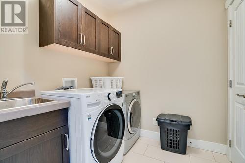 1686 Begley Road, Kelowna, BC - Indoor Photo Showing Laundry Room