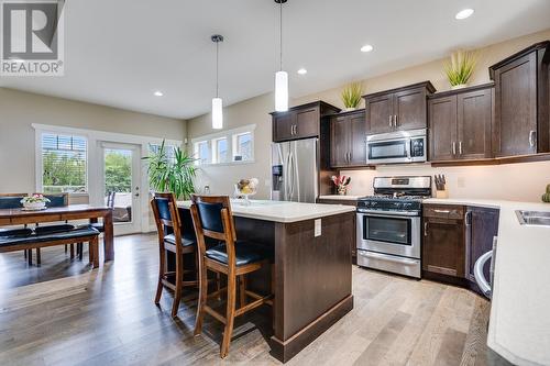 1686 Begley Road, Kelowna, BC - Indoor Photo Showing Kitchen With Upgraded Kitchen